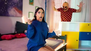 FakeHub – Housemates Halloween Prank