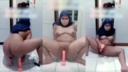 Tante Jilboobs MILF Colmek pake Dildo