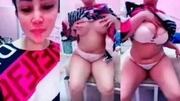 Tante Bunga Mendesah Remas Tobrut