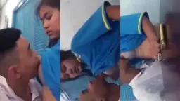 Pelajar SMP Ngenyot Nenen Dalam Kelas