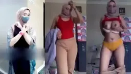 Tiktoker Jilbab Pamer Toket Gede Bulat