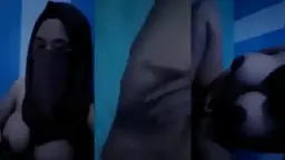Wanita Bercadar Coklat Toket Gede