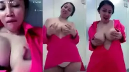 Tante Bunga Lepas Bra Remas Toket Desah