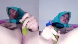 Ukhti Sange Colmek Timun di Kamar