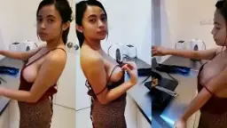 Pembantu Masak Siap Dientot Kapan Pun