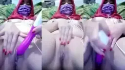 Jilbab Merah Dengan Vibrator