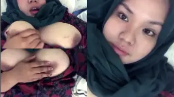 Bocil Arina Hijab Tobrut Remas Toket