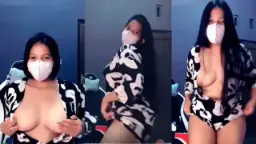 Remaja Bohay Striptease Indo HOT