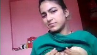 Desi GF Nude solo MMS video