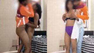 Indian viral sex MMS of a delivery guy and his desi customer