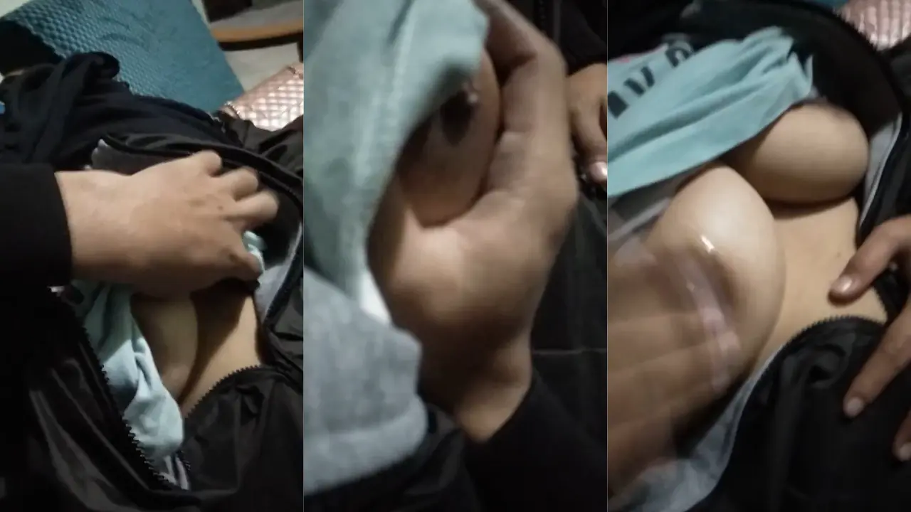 remes tete ayang lagi pacaran di d ruang tamu