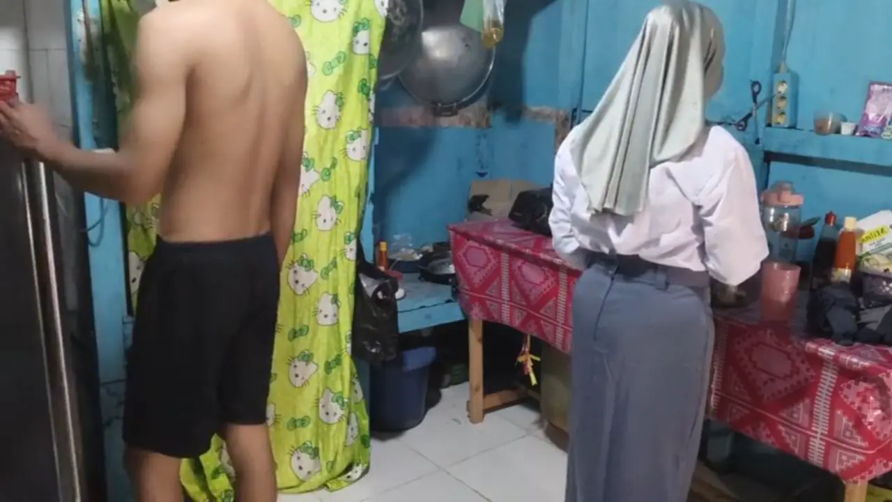 Bokep indo – maen sama keponakan yang baru pulang sekolah