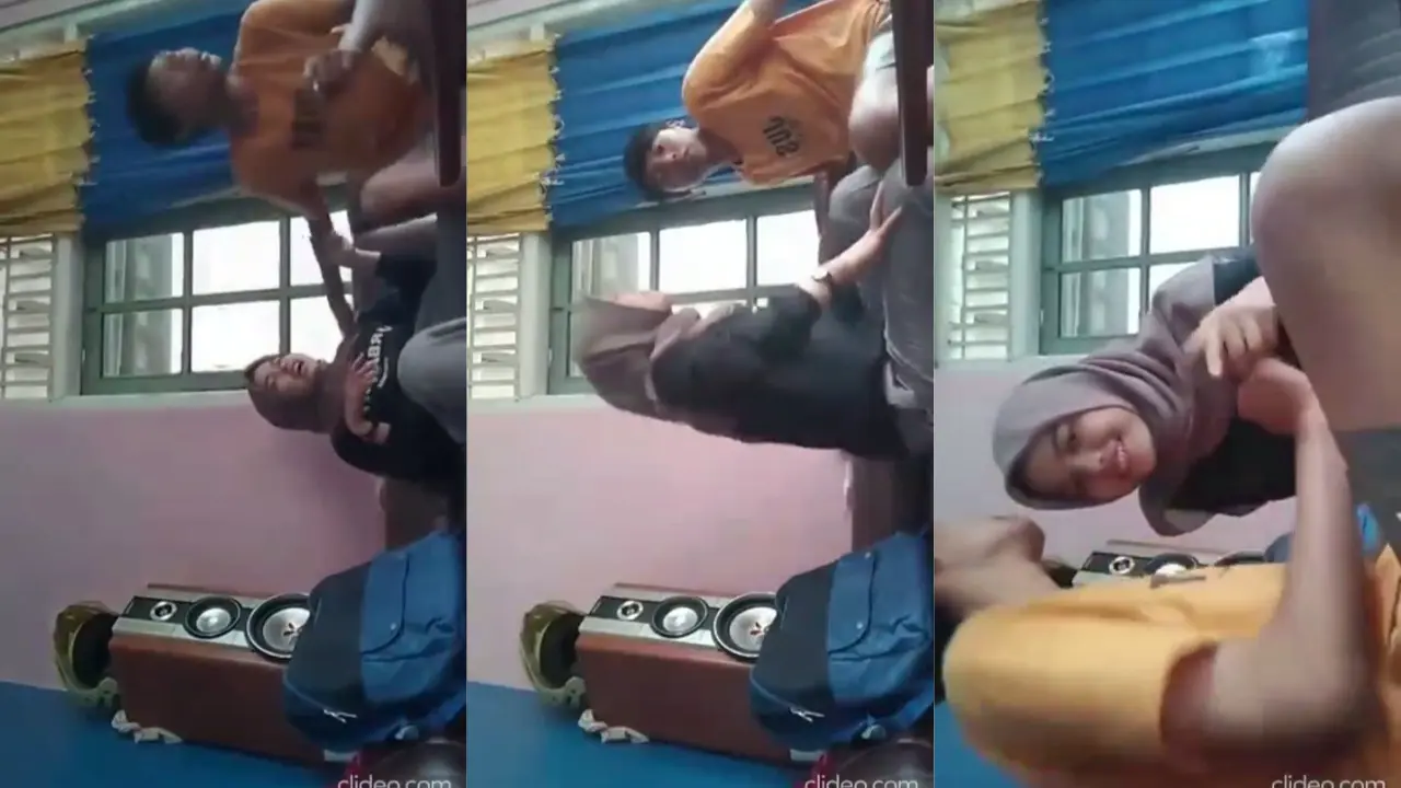 Pulang sekolah bukannya pulang malah cek sound